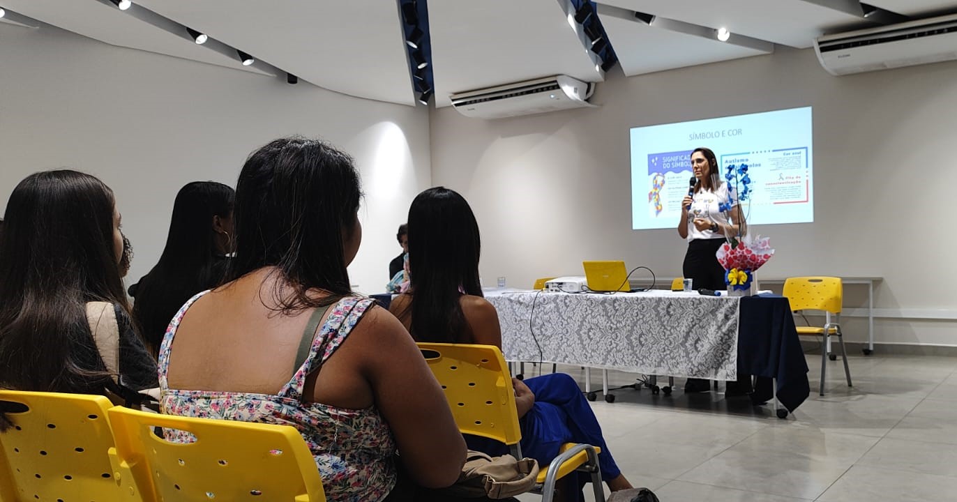 Palestra no UNIFEB marca Dia Mundial de Conscientização do Autismo