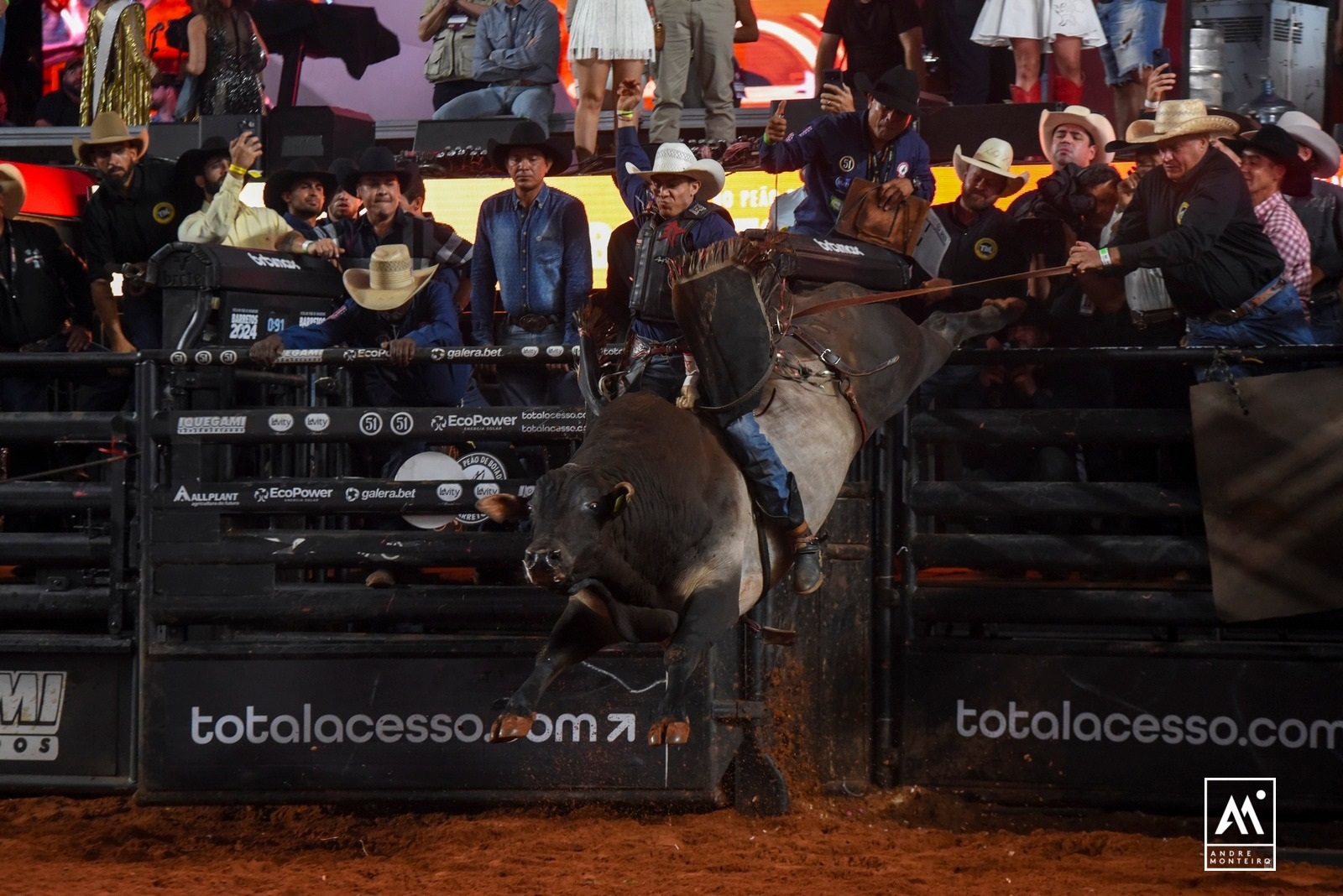 Mexicano Álvaro Alvarez lidera montarias do 31º Barretos International Rodeo na Festa do Peão 2024