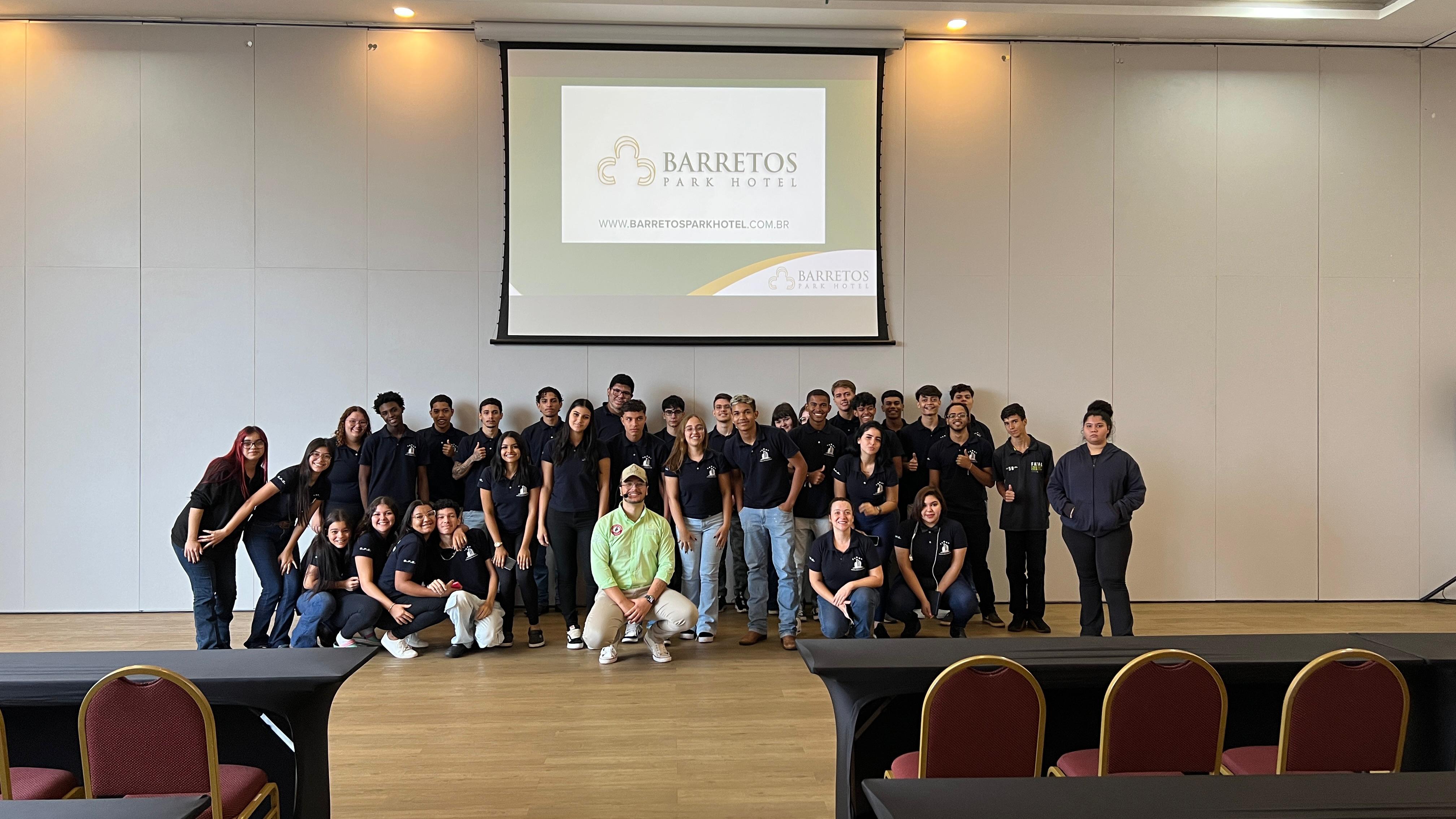 Alunos de curso técnico em hospedagem fazem imersão no setor de eventos do Barretos Park Hotel